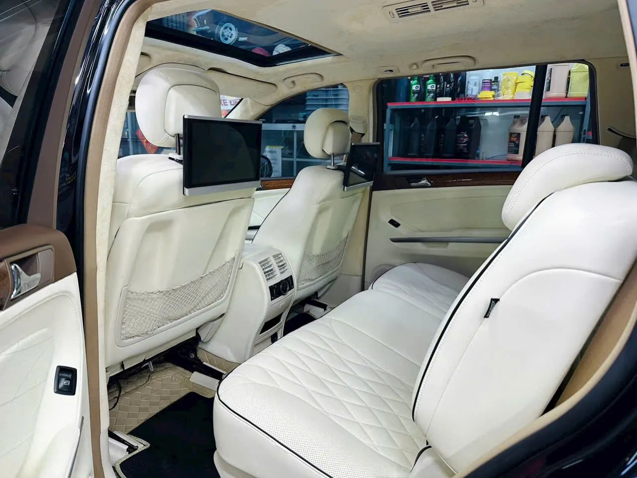 Bọc ghế Mercedes Kem